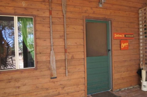 Bentwood Olive Grove Accommodation - Whitsundays Accommodation 2