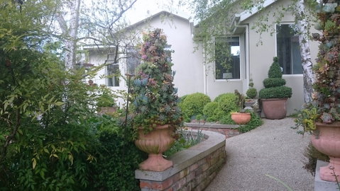 Topiary Haven - Whitsundays Accommodation 0