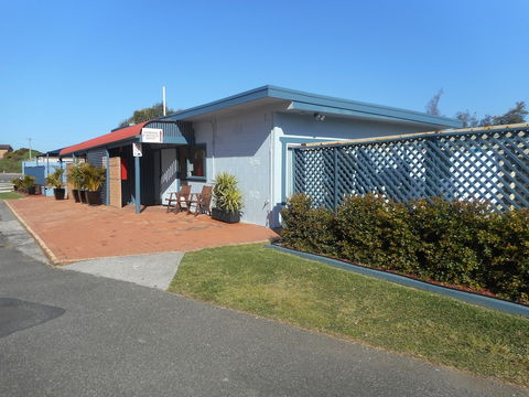 Two Shores Holiday Village - Whitsundays Accommodation 6