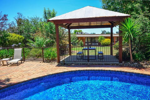 River Country Inn - Whitsundays Accommodation 3