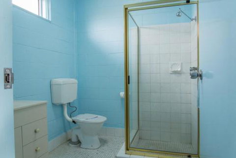 Artesian Motor Inn - Whitsundays Accommodation 1
