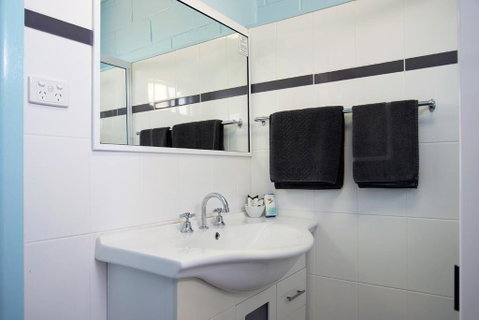 Artesian Motor Inn - Whitsundays Accommodation 3