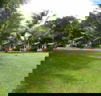 Ivanhoe Village Caravan Resort - Whitsundays Accommodation