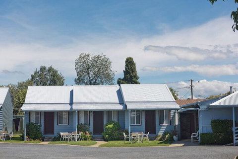 Canberra Ave Villas - Whitsundays Accommodation 1