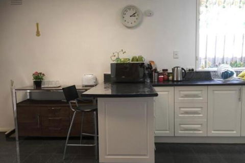 Rose Avenue Home Stay - Whitsundays Accommodation 3