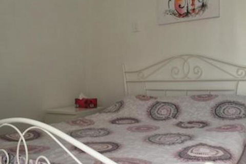 Rose Avenue Home Stay - Whitsundays Accommodation 7