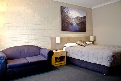 Baybrook Motor Inn & Apartments - Whitsundays Accommodation 4
