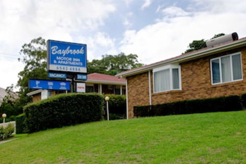Baybrook Motor Inn & Apartments - Whitsundays Accommodation 0