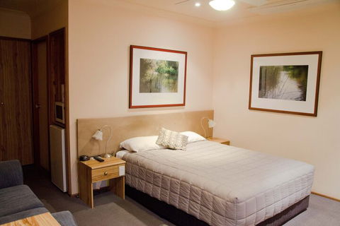 Baybrook Motor Inn & Apartments - Whitsundays Accommodation 5