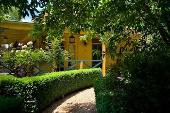 Lake Cottage - Whitsundays Accommodation 0