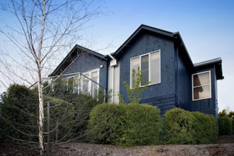 Queensberry Springs Villa 1 - Whitsundays Accommodation 0