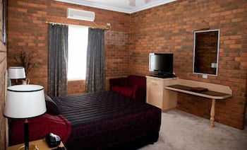 The Charles Sturt Motor Inn - Whitsundays Accommodation 5