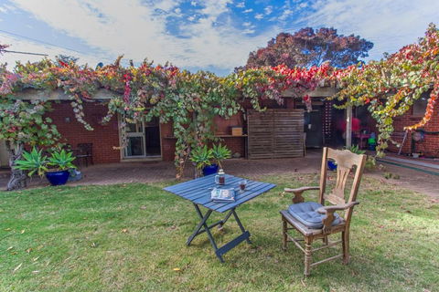Quilters Studio - Whitsundays Accommodation 2