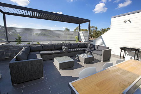 Astina Serviced Apartments Parkside - Whitsundays Accommodation 3