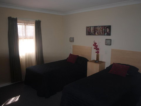 Gundagai Motel - Whitsundays Accommodation 2