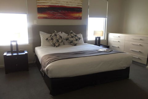 One30 Esplanade Serviced Apartments - Whitsundays Accommodation 1