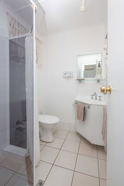 Tally Ho Motor Inn - Whitsundays Accommodation 1