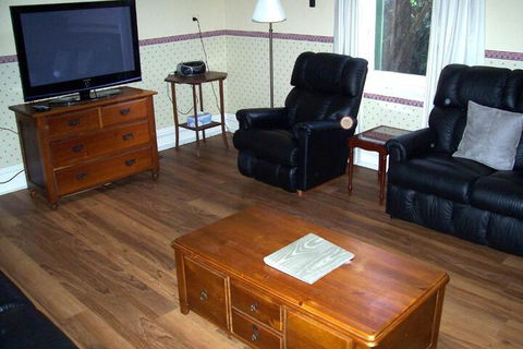 Smith Street Villa Naracoorte - Whitsundays Accommodation 7