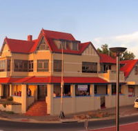 McCloud House - Whitsundays Accommodation