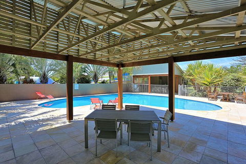 Woodgate Beach Houses - Whitsundays Accommodation 1