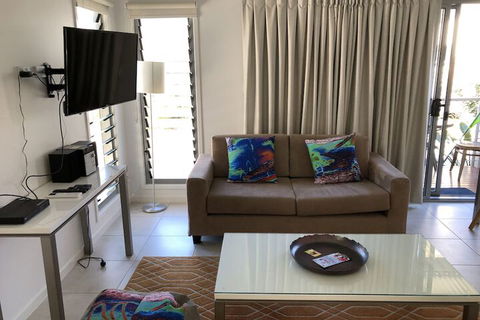 Woodgate Beach Houses - Whitsundays Accommodation 3