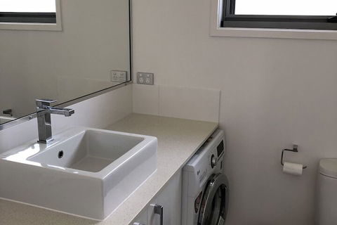 Woodgate Beach Houses - Whitsundays Accommodation 5