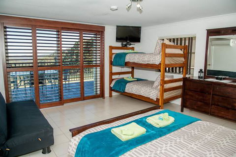 Sinclairs Country Retreat - Whitsundays Accommodation 7