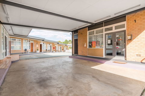 Queanbeyan Motel - Whitsundays Accommodation 2