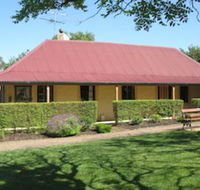 Goat Square Cottages - Whitsundays Accommodation