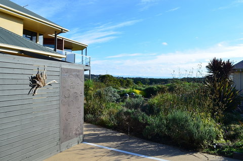 Hilltop Apartments Phillip Island - Whitsundays Accommodation 2