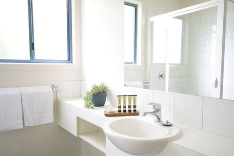 Captains Cove Resort - Whitsundays Accommodation 6