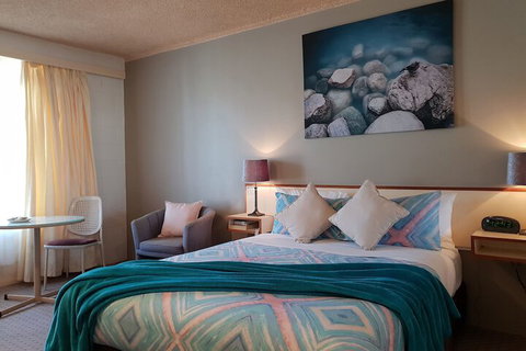 Leagues Motel - Whitsundays Accommodation 6