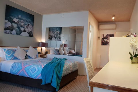 Leagues Motel - Whitsundays Accommodation 1