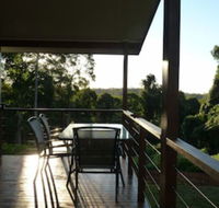 Bellthorpe Stays - Whitsundays Accommodation