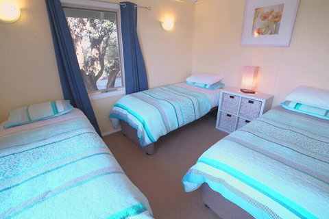 Bear Gully Coastal Cottages - Whitsundays Accommodation 4