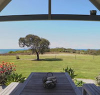 Bear Gully Coastal Cottages - Whitsundays Accommodation