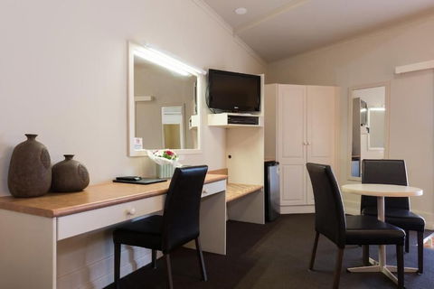 Bowen Inn Motel - Whitsundays Accommodation 6