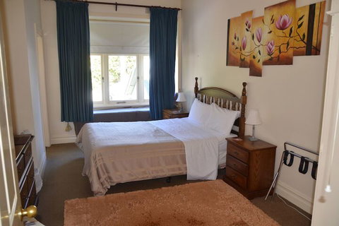 Leura House - Whitsundays Accommodation 2