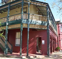 Leura House - Whitsundays Accommodation