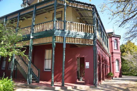 Leura House - Whitsundays Accommodation 0