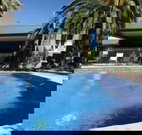 Golden Leaf Motor Inn - Whitsundays Accommodation