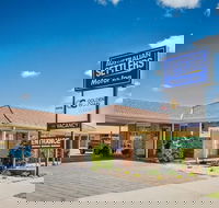Australian Settlers Motor Inn - Whitsundays Accommodation
