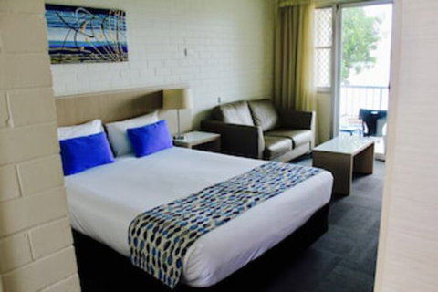 Zorba Motel - Whitsundays Accommodation 0