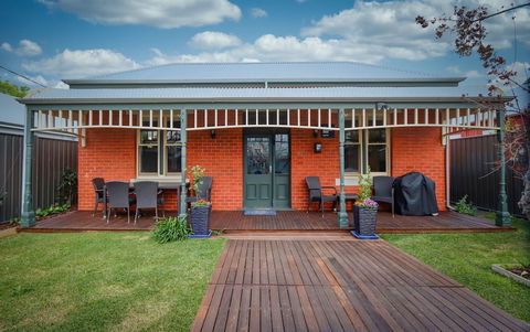 Mansi On Raymond - Whitsundays Accommodation 0