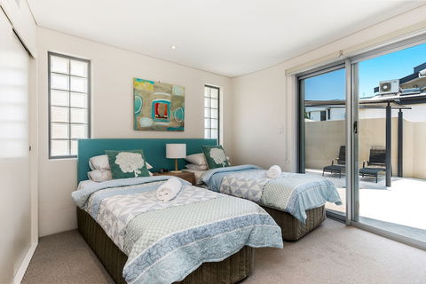 Jades On Lawson - Whitsundays Accommodation 5