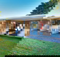 Brook Hotel - Whitsundays Accommodation