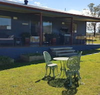 The Wattle Lodge - Whitsundays Accommodation