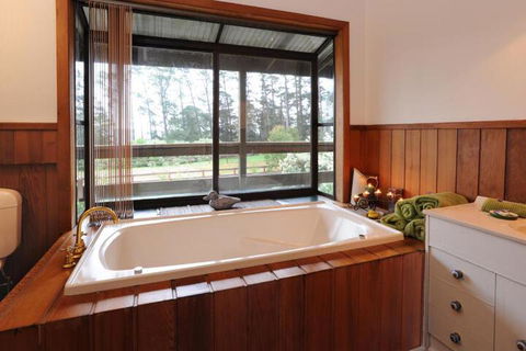Lavender Farm - Whitsundays Accommodation 3