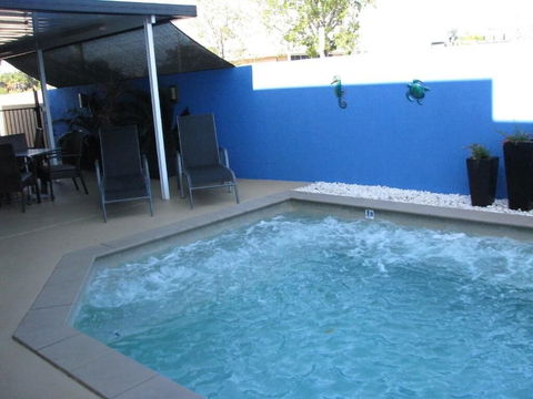 Charm City Motel - Whitsundays Accommodation 3