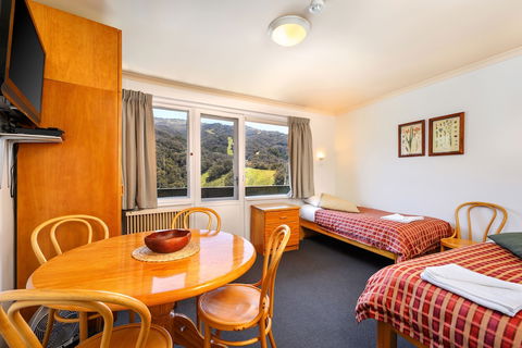 Kasees Apartments & Mountain Lodge - Whitsundays Accommodation 3